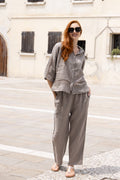 Taupe